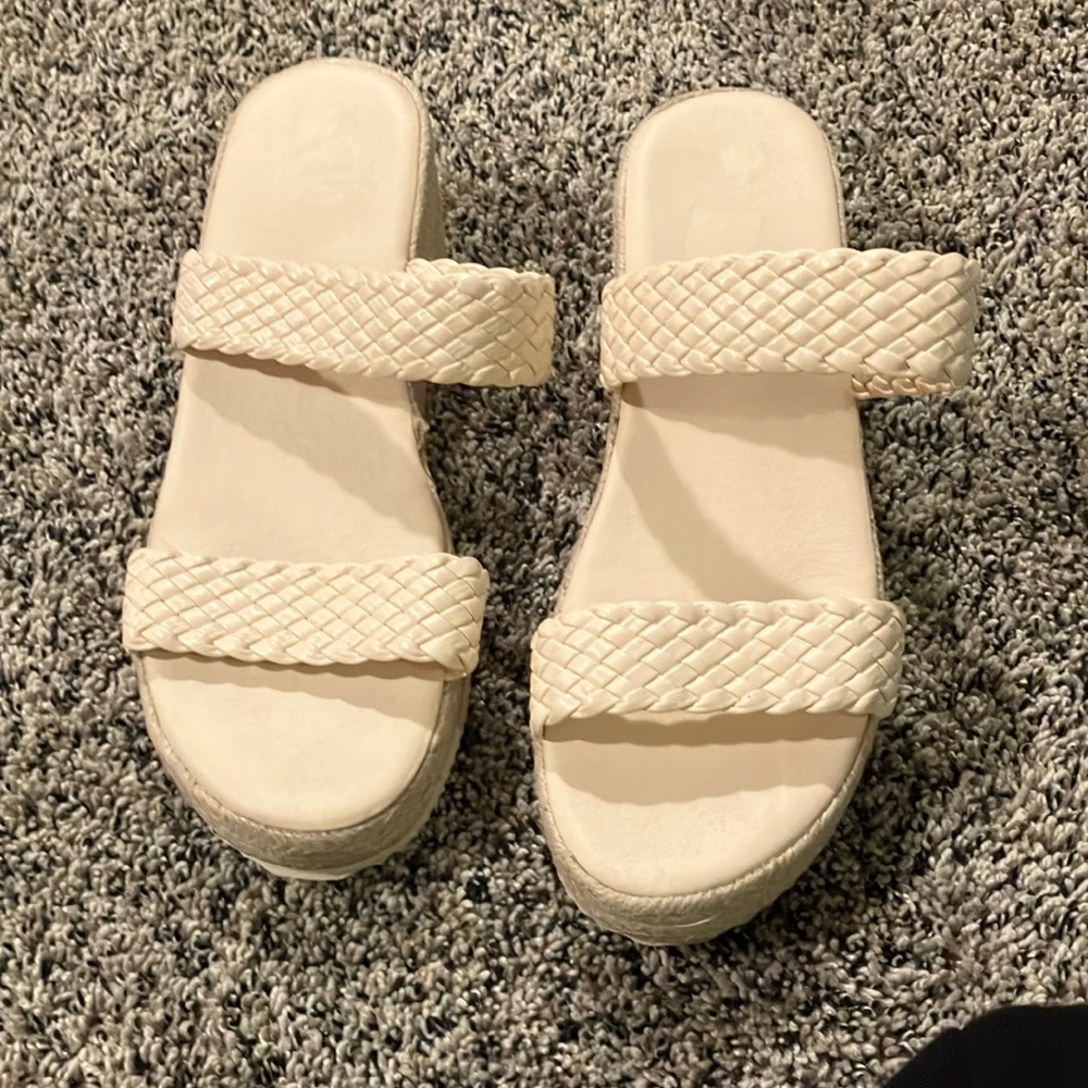 Never worn
